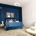 Rynek 12 Apartment