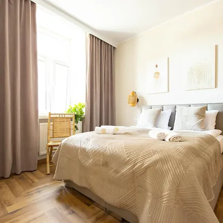 Rynek 12 Apartment