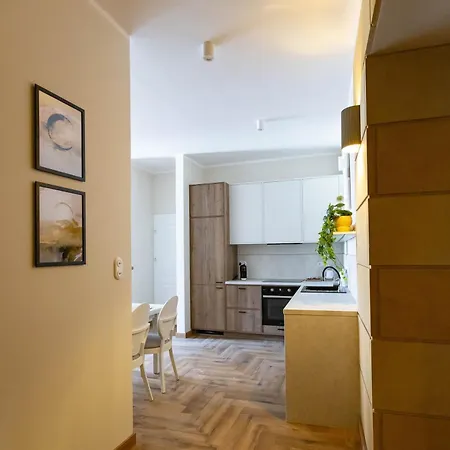 Rynek 12 Apartment *