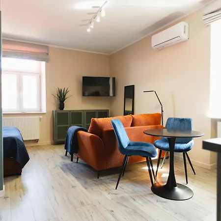 Rynek 12 Apartment *